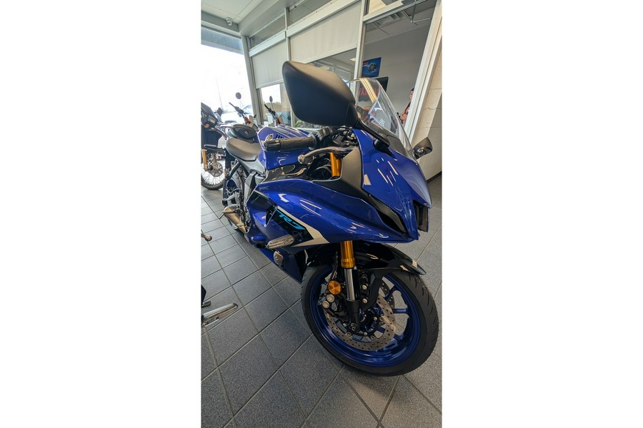 2025 Yamaha R7 - YZFR7SL