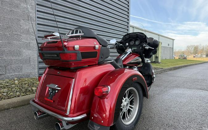 2012 Harley-Davidson® Tri Glide® Ultra Classic FLHTCUTG