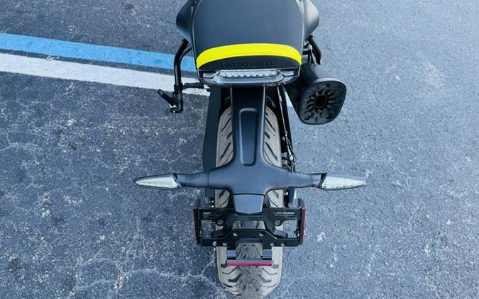 2025 Husqvarna VITPILEN 801