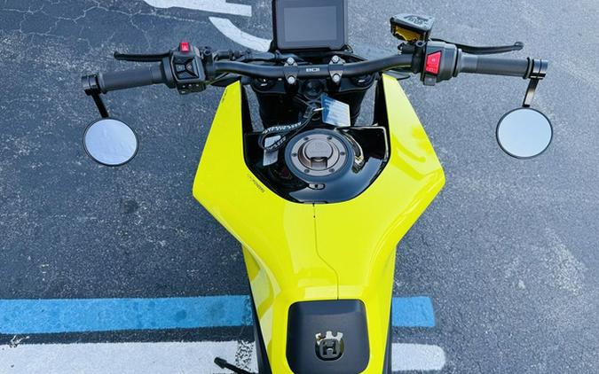 2025 Husqvarna VITPILEN 801