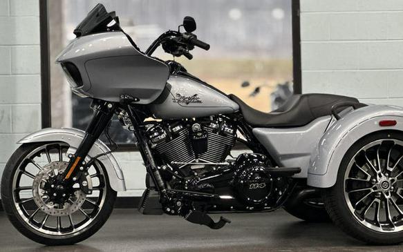 2024 Harley-Davidson® FLTRT - Road Glide® 3