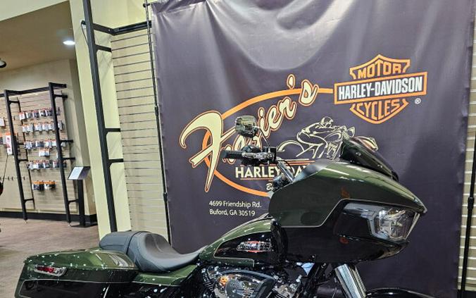 2026 Harley-Davidson® Road Glide® OLIV STL MTL/BLK W/ PINSTRI