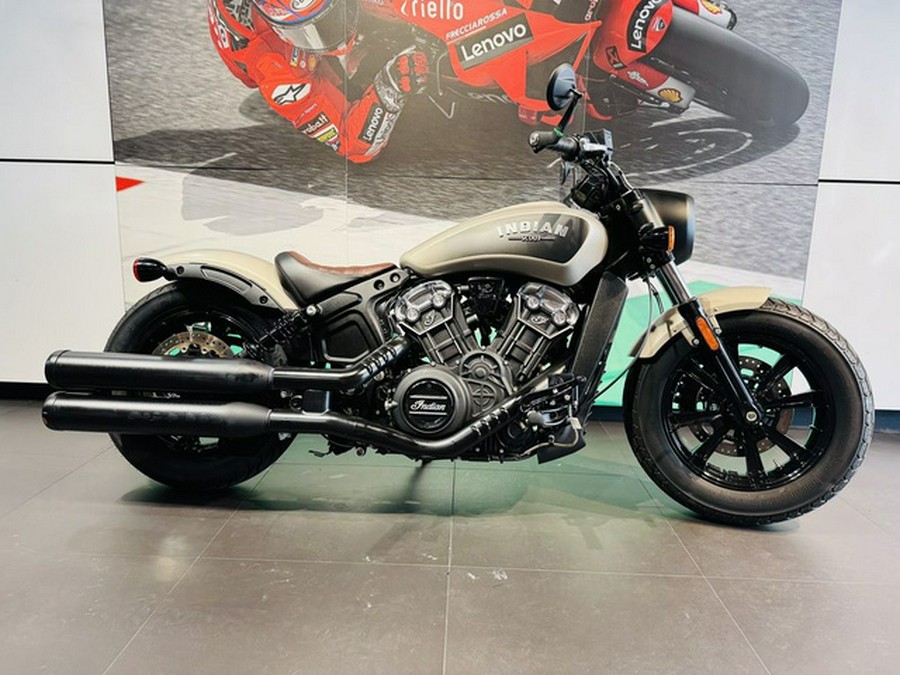 2023 Indian Scout Bobber ABS Silver Quartz Smoke
