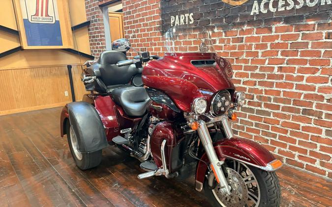 FLHTCUTG 2017 Tri Glide Ultra