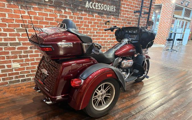 FLHTCUTG 2017 Tri Glide Ultra