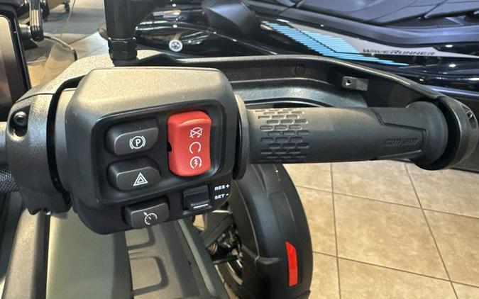 2025 Can-Am® Canyon Redrock