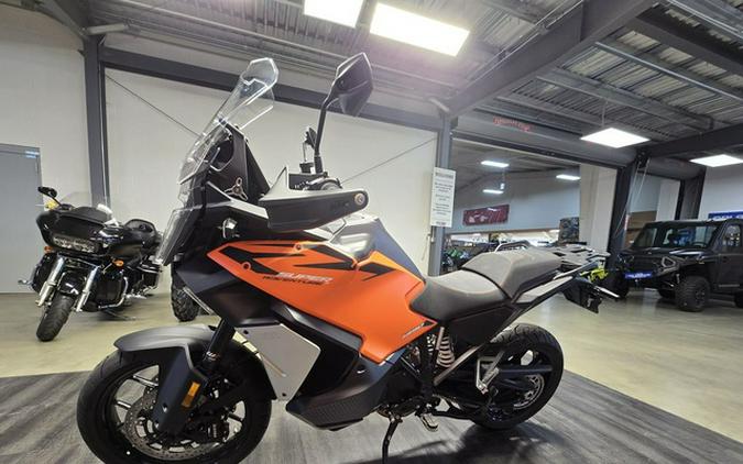 2027 KTM Super Adventure 1390 S EVO