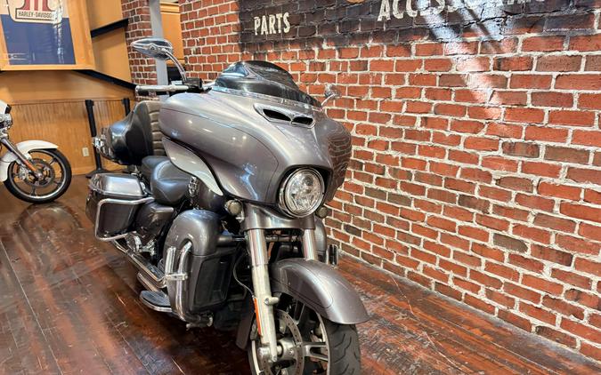 FLHXS 2015 Street Glide Special