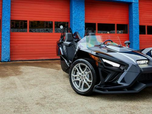 2021 Polaris Slingshot SL Review: With AutoDrive and Paddle Shifters