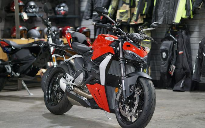 2024 Ducati Streetfighter V2