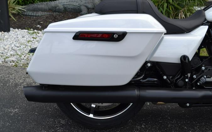 2024 Harley-Davidson Road Glide® White Onyx Pearl - Black Finish - FLTRX