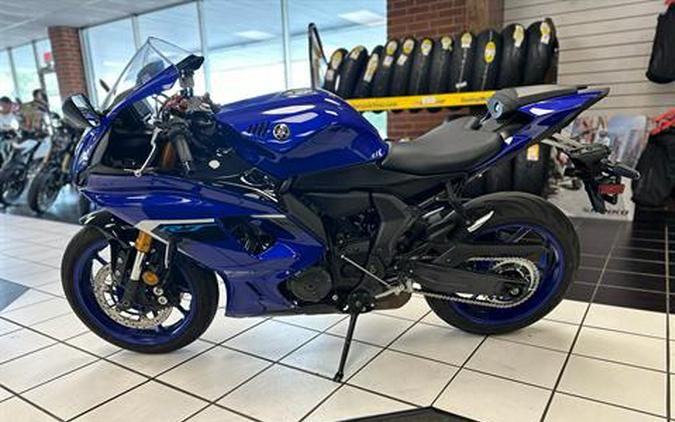 2025 Yamaha YZF-R7