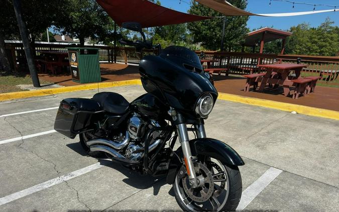 2014 Harley-Davidson® Street Glide® Special