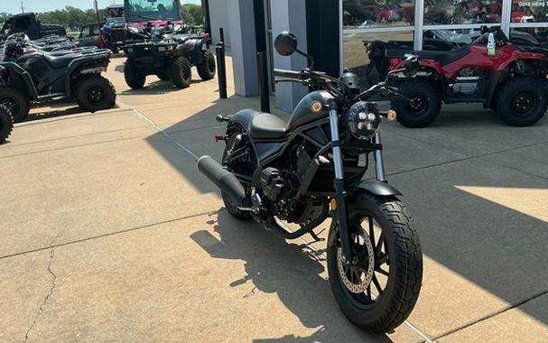 2026 Honda Rebel 300 E-Clutch