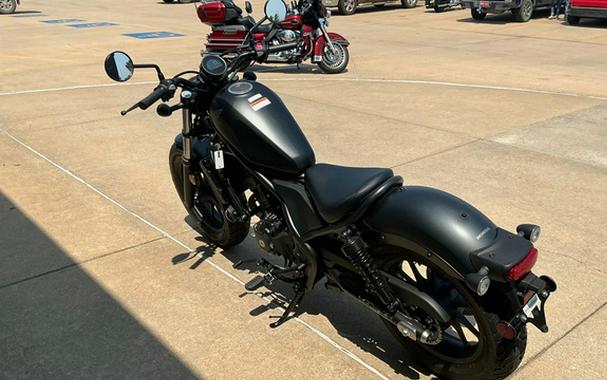 2026 Honda Rebel 300 E-Clutch