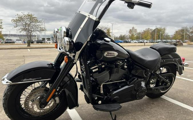 2021 Harley-Davidson® FLHCS - Heritage Classic 114