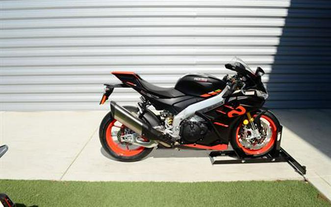 2024 Aprilia RSV4 1100