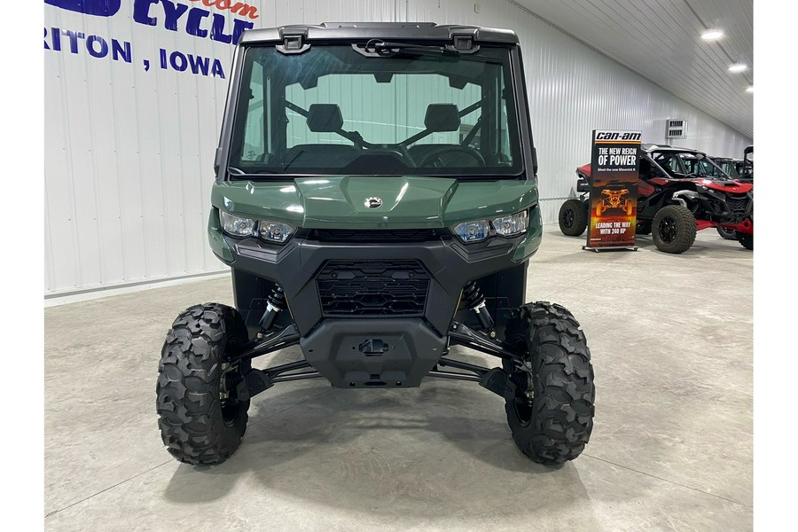 2024 Can-Am Defender DPS CAB HD9