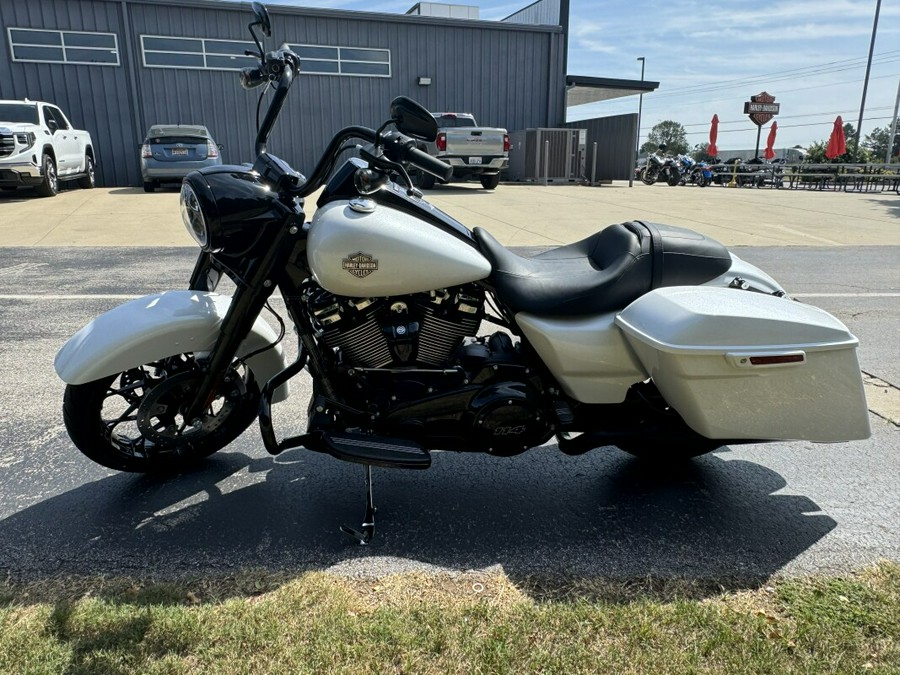 FLHRXS 2024 Road King Special