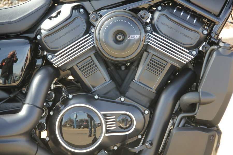 2026 Harley-Davidson Nightster Vivid Black Black Trim
