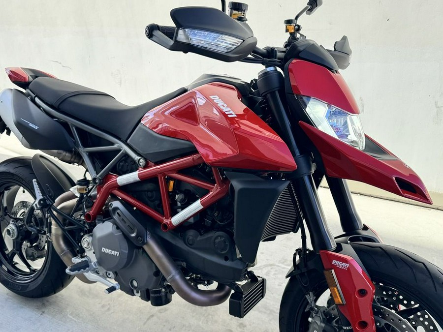 2025 Ducati Hypermotard 950 Ducati Red