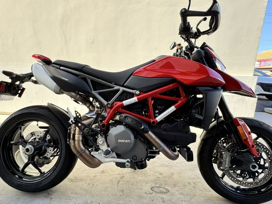 2025 Ducati Hypermotard 950 Ducati Red
