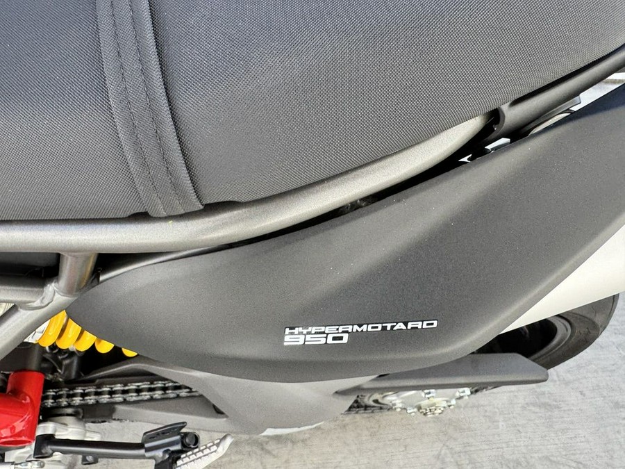 2025 Ducati Hypermotard 950 Ducati Red