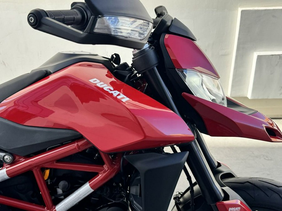 2025 Ducati Hypermotard 950 Ducati Red