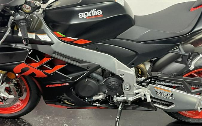 2024 Aprilia RSV4 1100