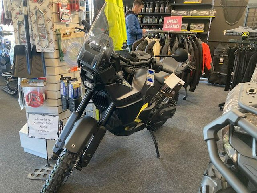 2025 Can-Am ORIGIN 2W