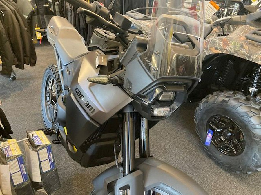 2025 Can-Am ORIGIN 2W