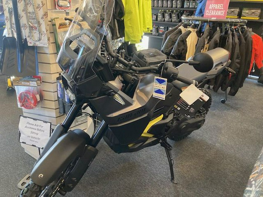 2025 Can-Am ORIGIN 2W