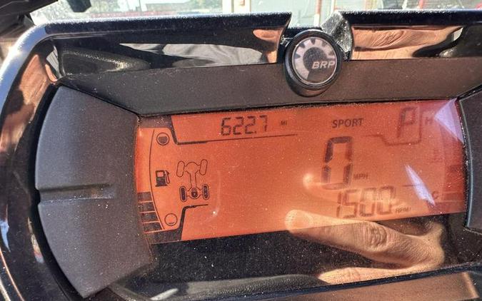 2023 Can-Am® Commander MAX DPS