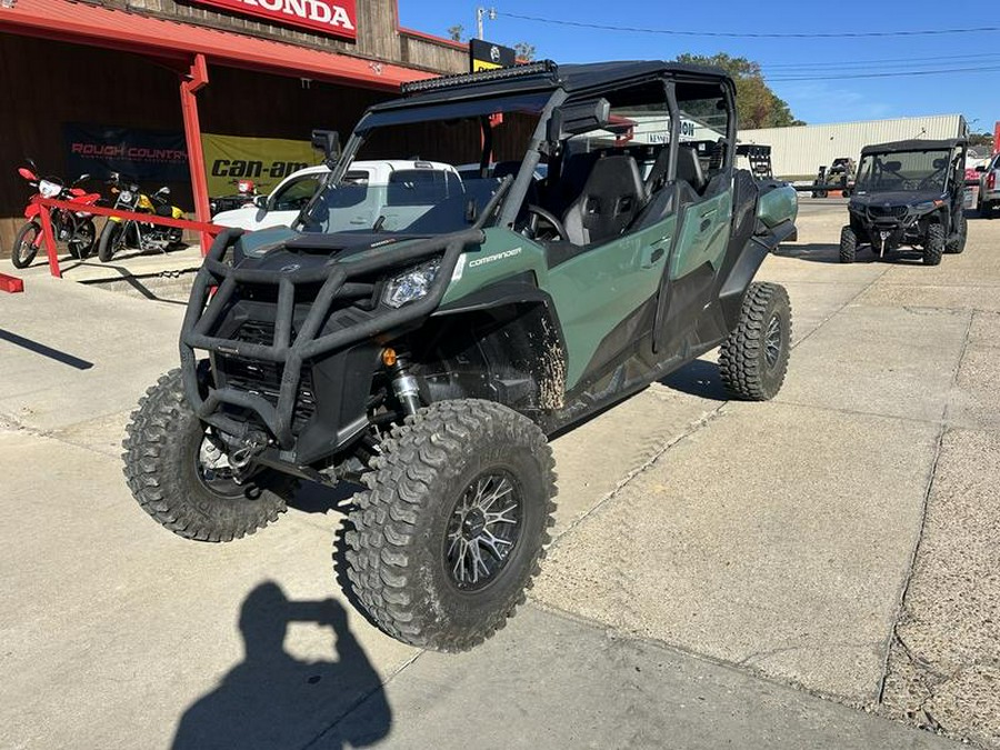2023 Can-Am® Commander MAX DPS