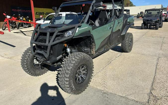 2023 Can-Am® Commander MAX DPS