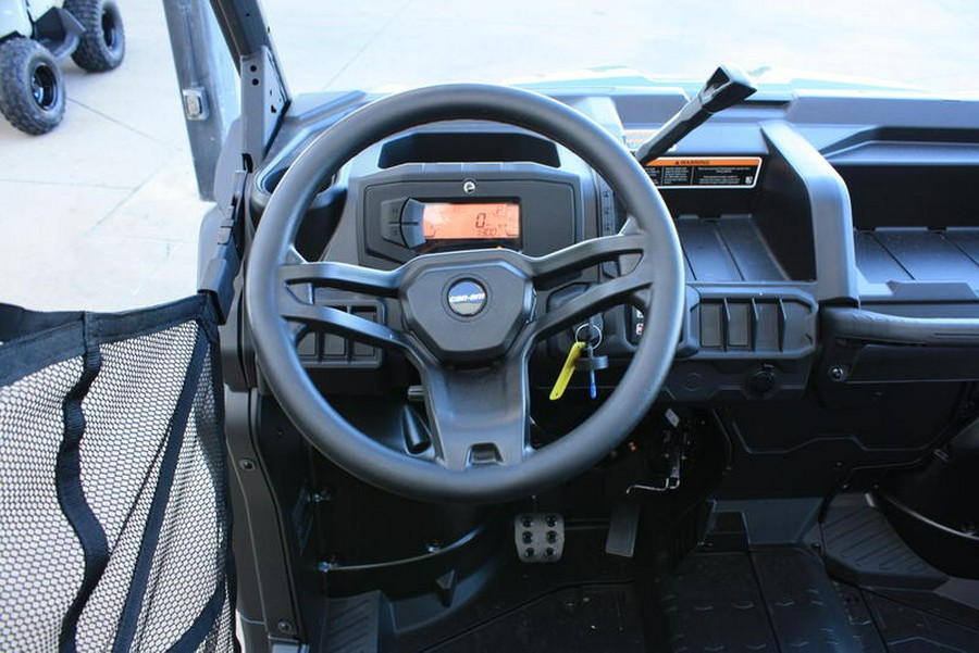 2026 Can-Am® Defender MAX HD7