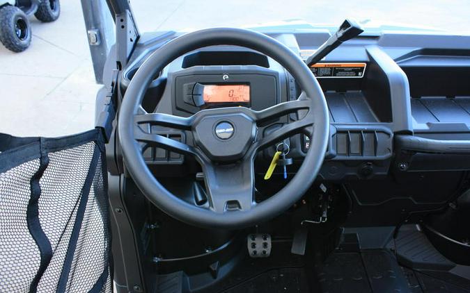 2026 Can-Am® Defender MAX HD7