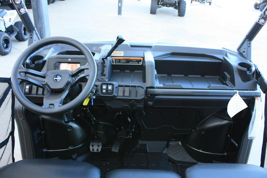 2026 Can-Am® Defender MAX HD7