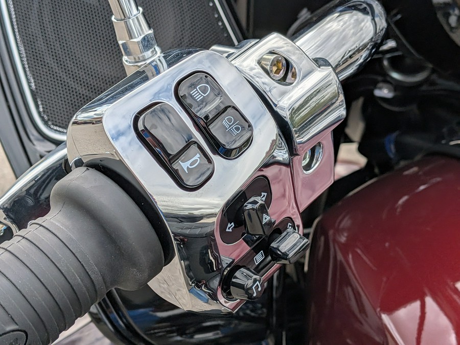 2025 Indian Motorcycle Pursuit® Limited