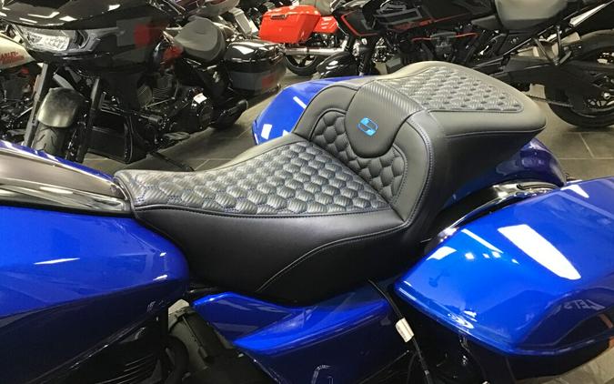2025 Harley-Davidson Road Glide® Blue Burst