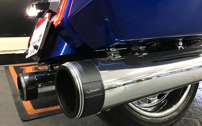 2025 Harley-Davidson Road Glide® Blue Burst