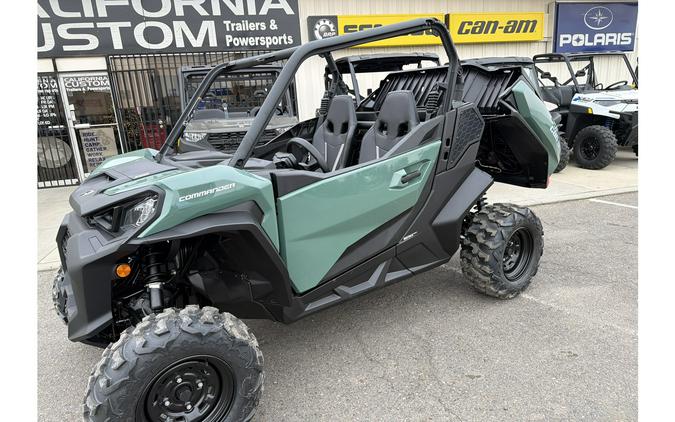 2026 Can-Am COMMANDER DPS 700