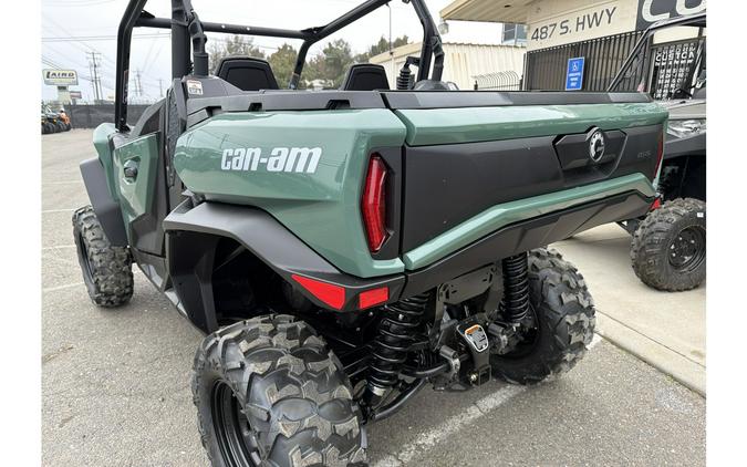 2026 Can-Am COMMANDER DPS 700