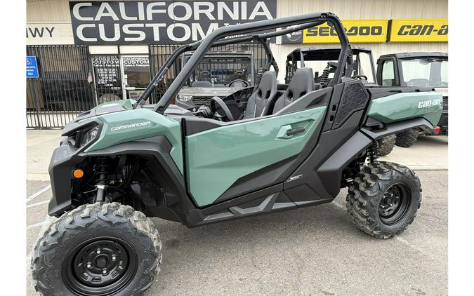 2026 Can-Am COMMANDER DPS 700