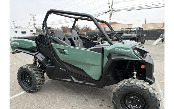2026 Can-Am COMMANDER DPS 700