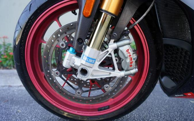 2016 Aprilia® RSV4 RF Factory