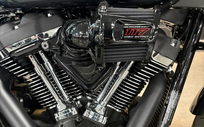 2025 Harley-Davidson® Low Rider® ST Iron Horse Metallic - Black Finish