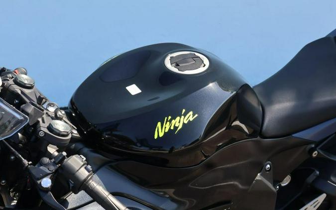 2022 Kawasaki Ninja ZX-6R KRT Edition