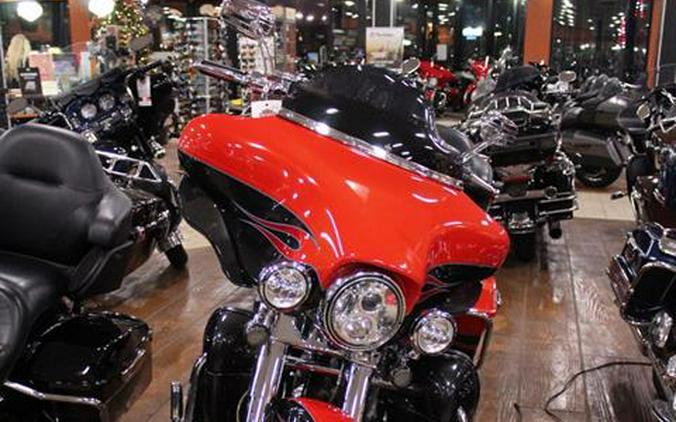 2010 Harley-Davidson CVO™ Ultra Classic® Electra Glide®