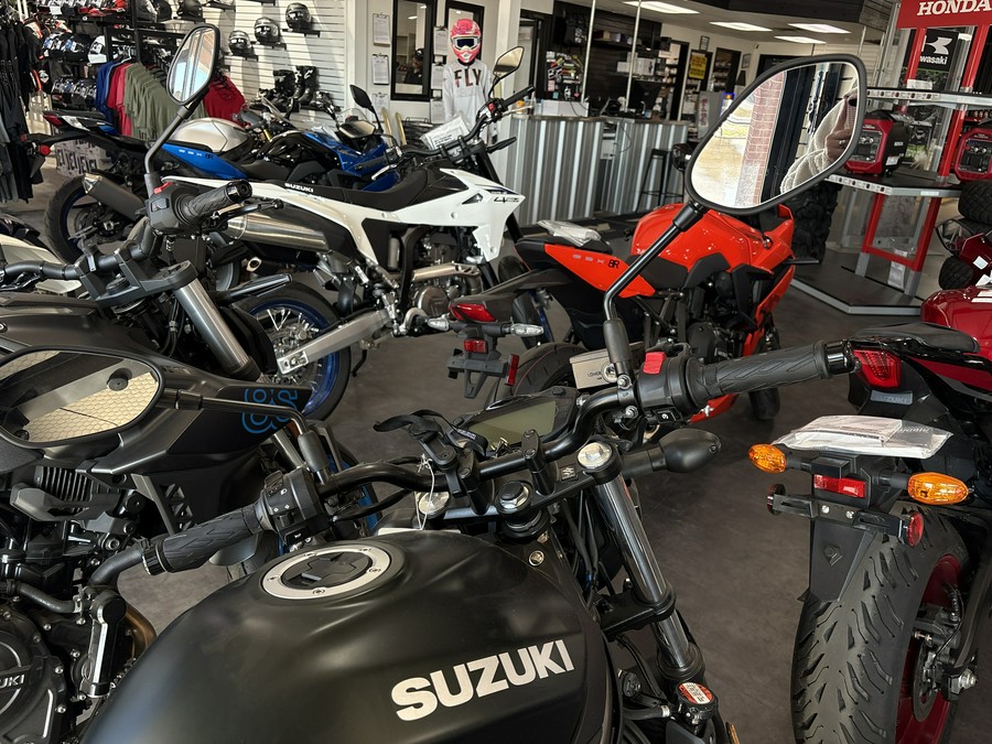 2025 Suzuki SV650 ABS
